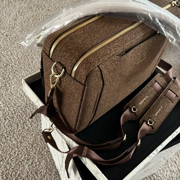 La Mansio Air in Cork w/ straps and pads - Picture 4 of 9